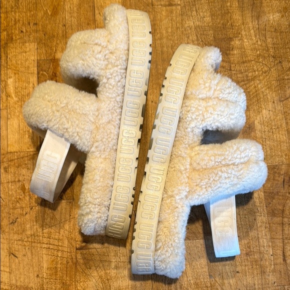 UGG Fluffita Slippers - Picture 5 of 5